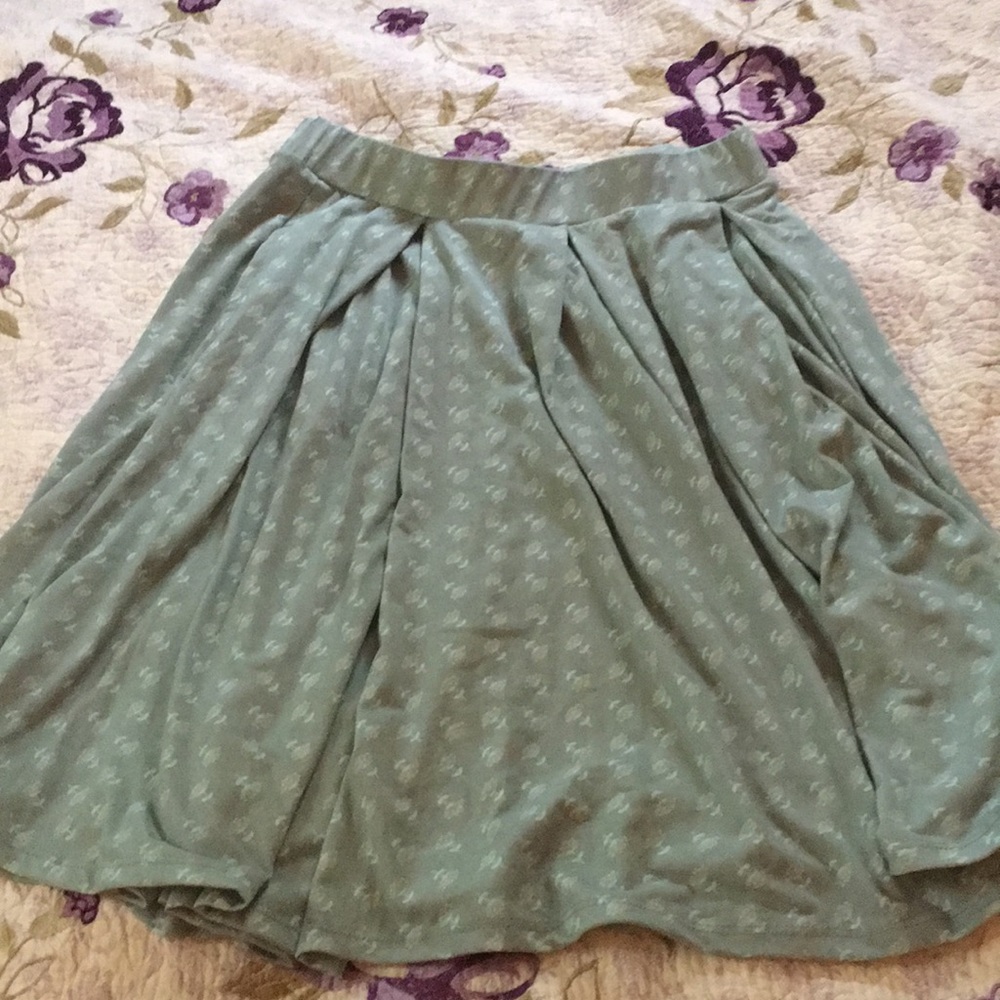 LuLaRoe Madison Skirt- Size Medium
